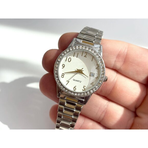 Silver Toned Rhinestone Vintage Stretch Ladies Vintage Wristwatch - 28mm WORKS! - Picture 8 of 10
